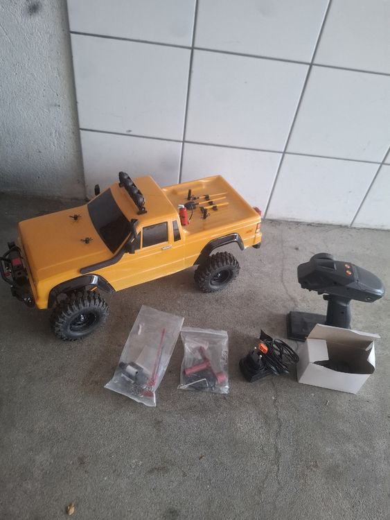 Rc Krawler mit Zubehör (1:10 (Neu (gemäss Beschreibung)) in Schmitten ...