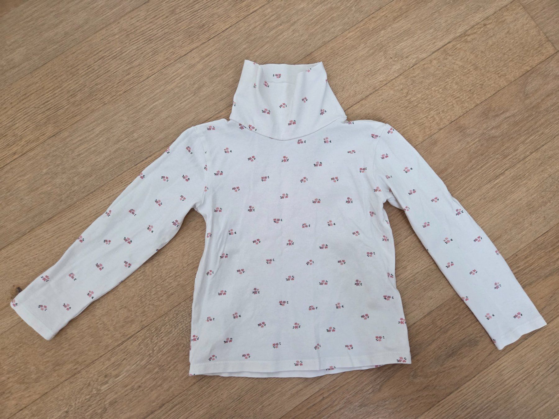Chemises, T-shirts & Polos: Pull t-shirt taille 110 – D'occasion à Carouge GE par Gasco