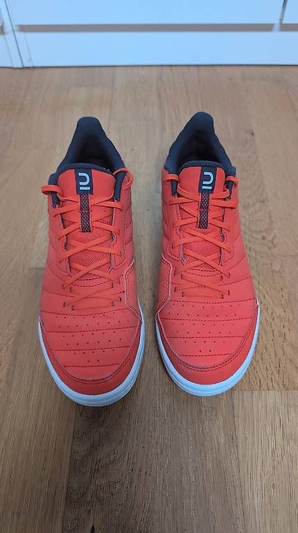 Decathlon Herrenschuhe: Chaussure de Futsal taille 42 – Gebraucht aus Renens VD von arochat 2