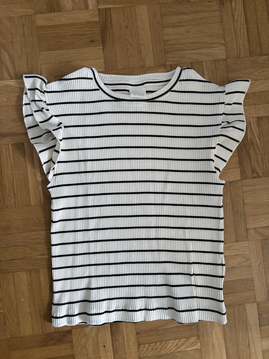 Zara Camicette, T-shirt & Top: T-shirt ZARA, 148 cm. – Nuovo (secondo la descrizione) da Bernex venduto da mar_82vn