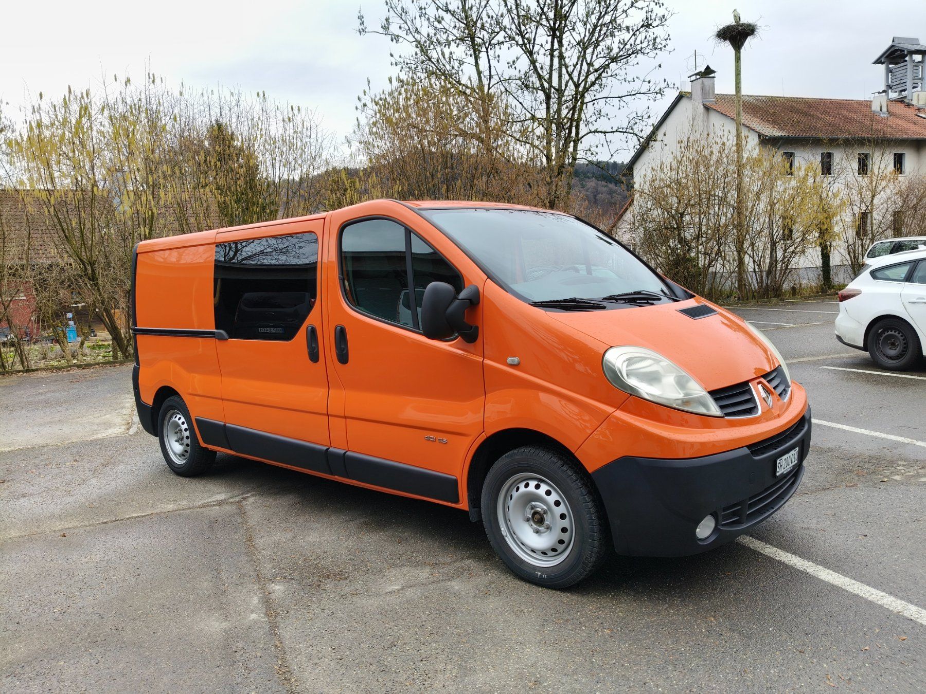 Renault Veicoli da campeggio: Renault Trafic Langversion als Camper – Usato da Thayngen venduto da dej_c6gn