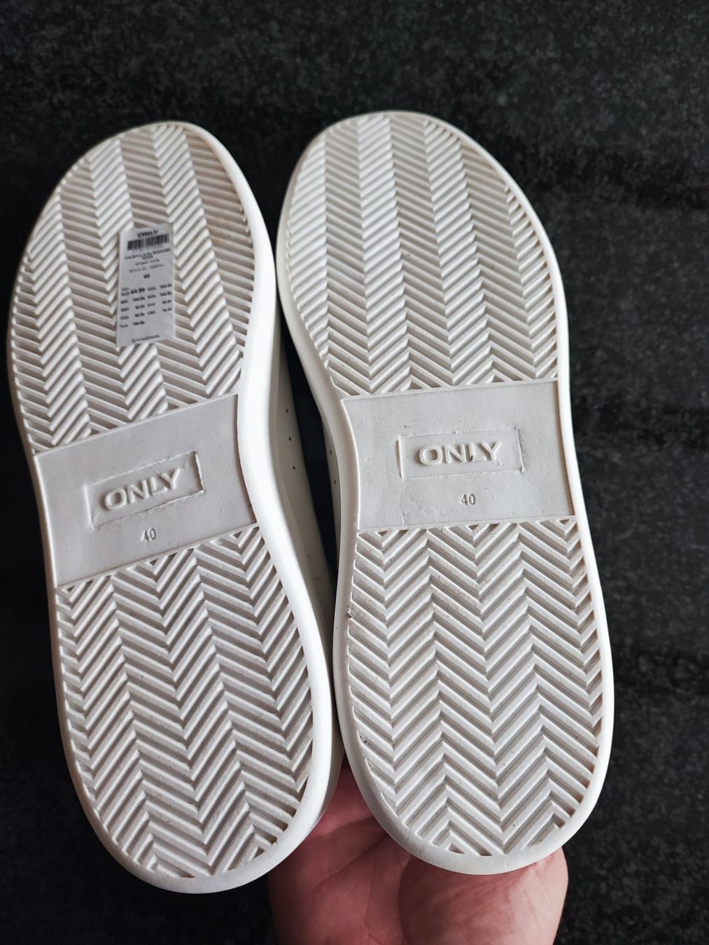 Only Scarpe da donna: *** Sneakers weiss Grösse 40 *** – Nuovo (secondo la descrizione) da Othmarsingen venduto da Othm13 1