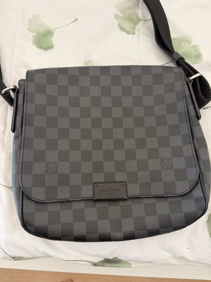 Louis Vuitton Borse: Sacoche Louis Vuitton – Usato da Gland venduto da Freeload