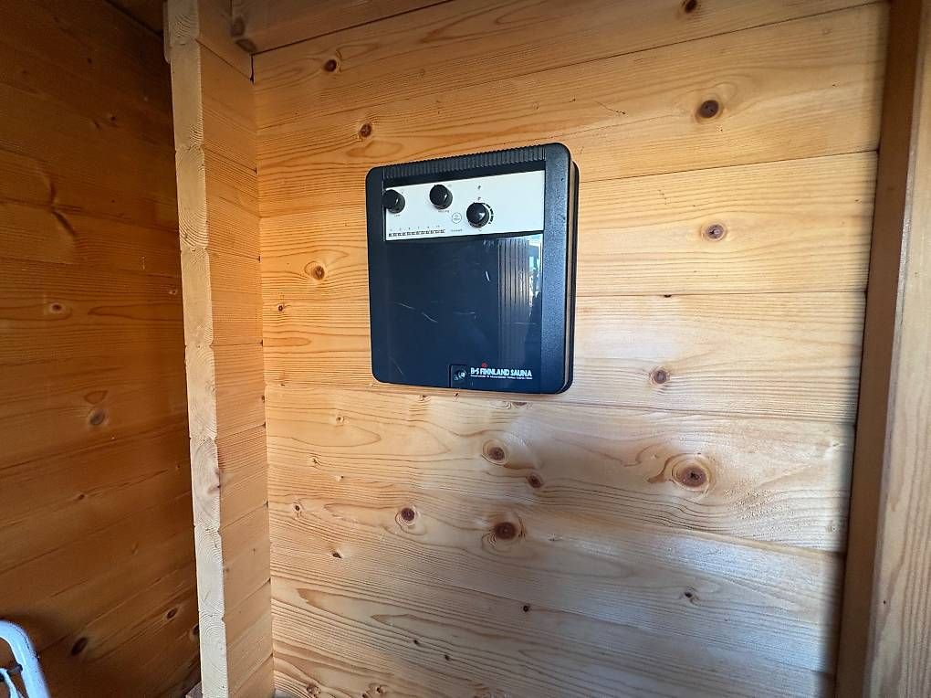 Sauna & Accessori: Finnische Sauna – Usato da Lampenberg venduto da Bundschuh 1