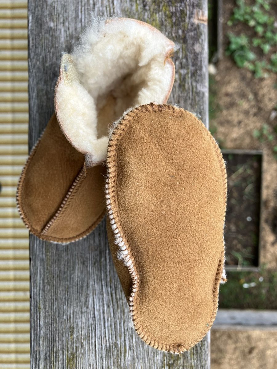 Scarpe per ragazzi: Lammfell Schuhe – Nuovo (secondo la descrizione) da Mosnang venduto da RilanaLea 2