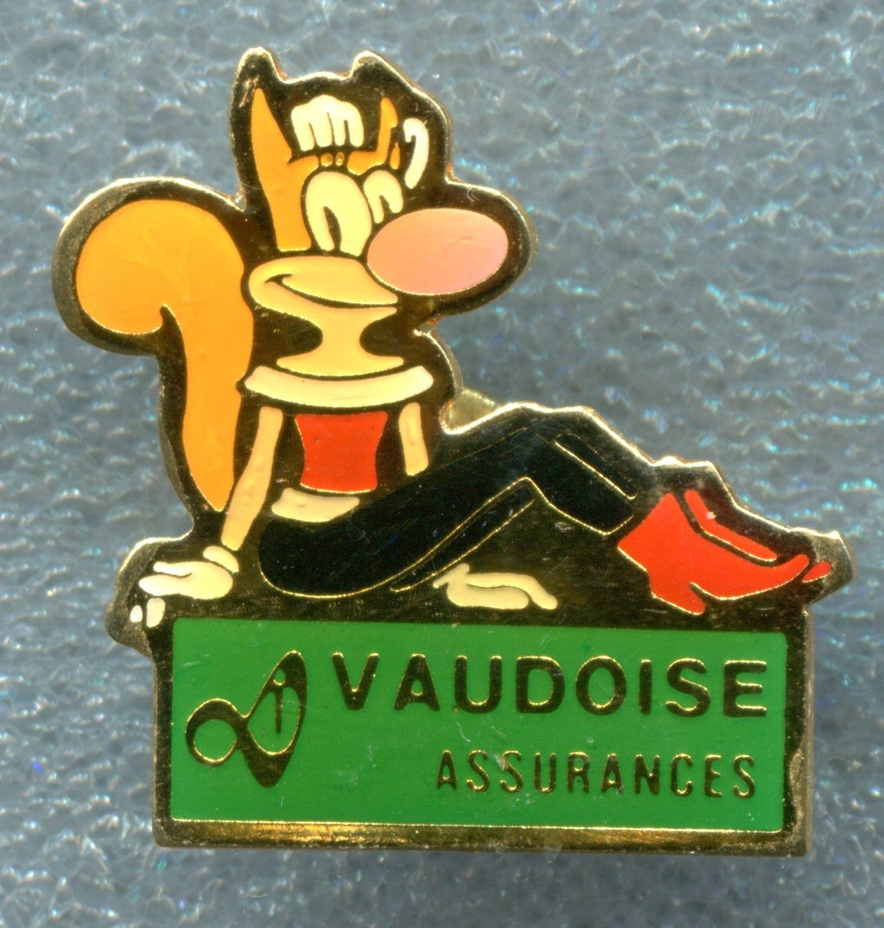 Placchette & Badge: VAUDOISE  Versicherung – Usato da Winterthur venduto da Sammleroase