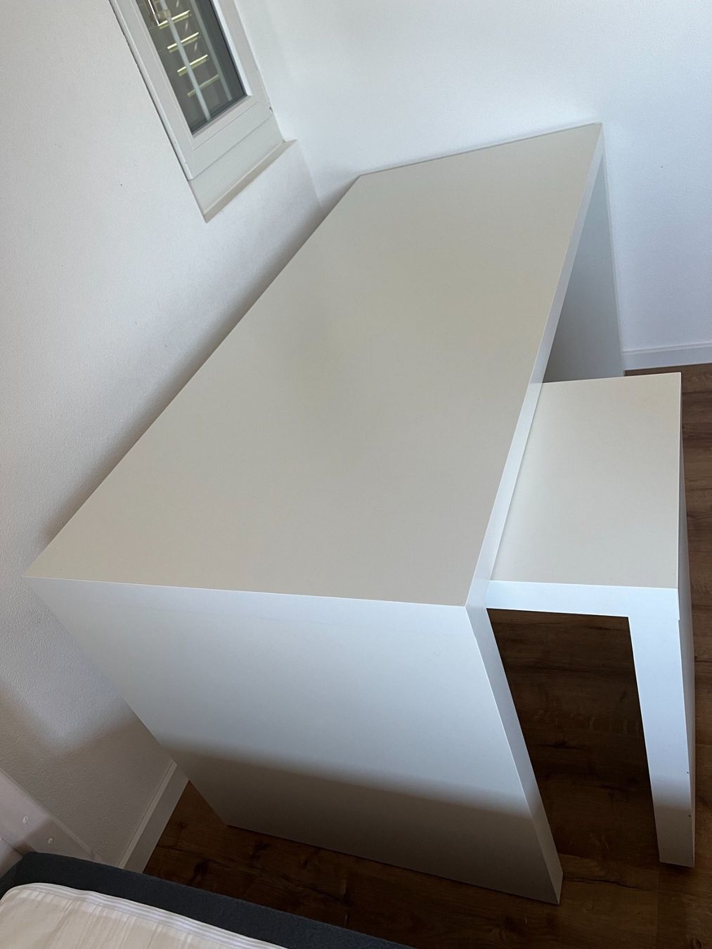Schreibtische: Schreibtisch Weiss - Ausziehbar – Gebraucht aus Leuggern von Yzerman2 3