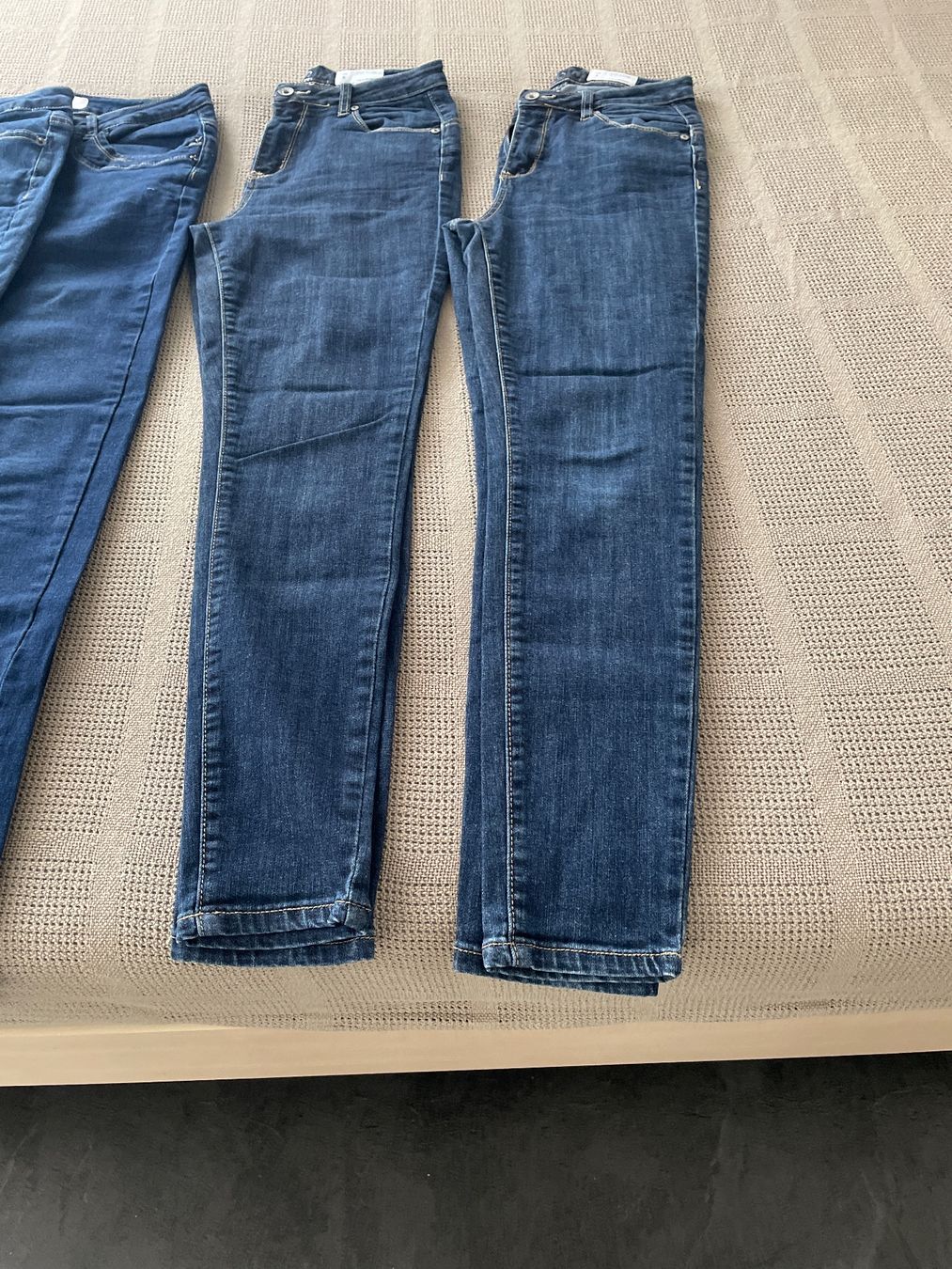 Jeans: 4x Jeans im Paket Grösse S – Nuovo (secondo la descrizione) da Uttwil venduto da Mirabellablau 2