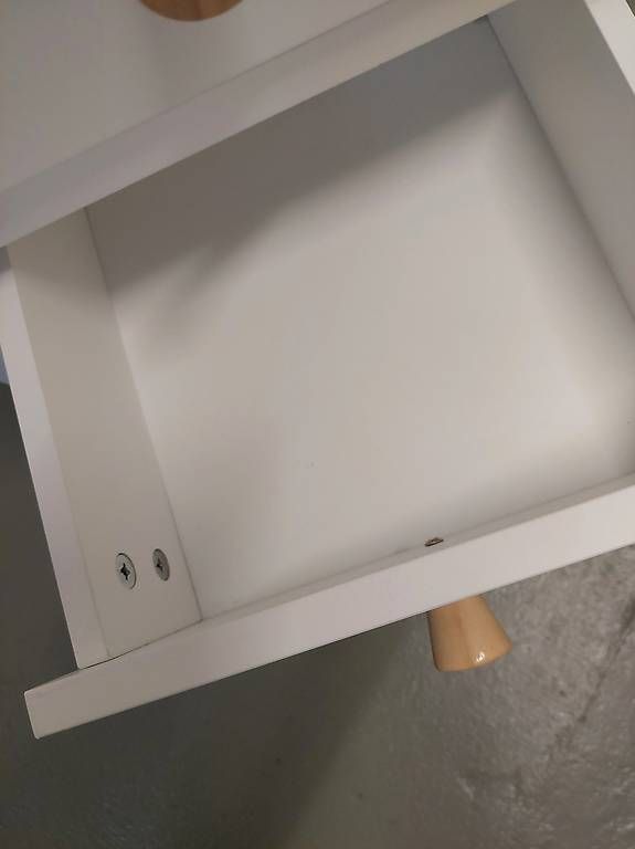 Comodini: Kleine Kommode, Nachtisch – Usato da Bern venduto da dor_qj8q 4