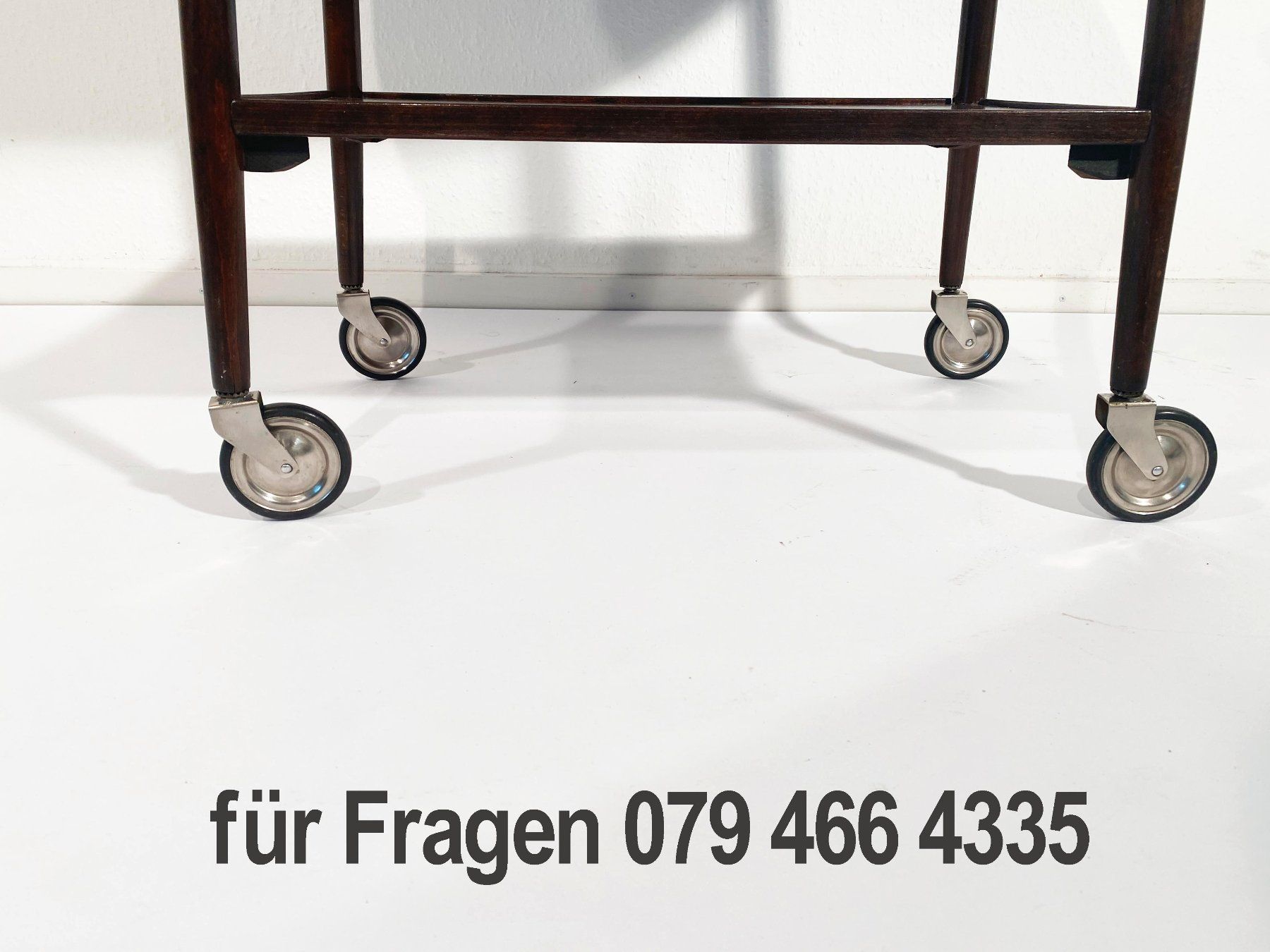 Carrelli di servizio: Midcentury Servierrolly – Usato da Beringen venduto da Kultgut 7