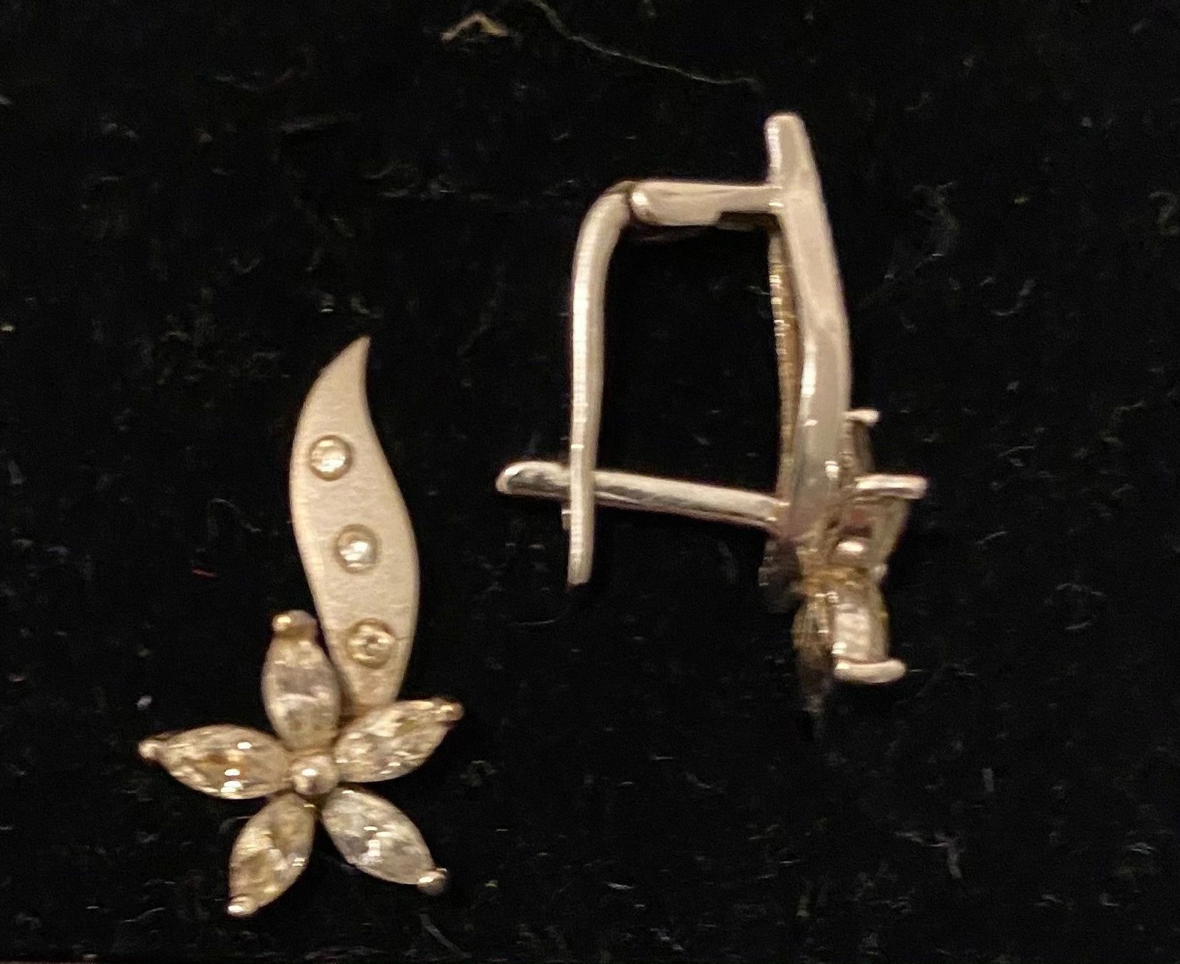 Orecchini pendenti & Orecchini a lobo: Weiss Gold set 585  mit steine – Usato da Pfungen venduto da Outlet64 4