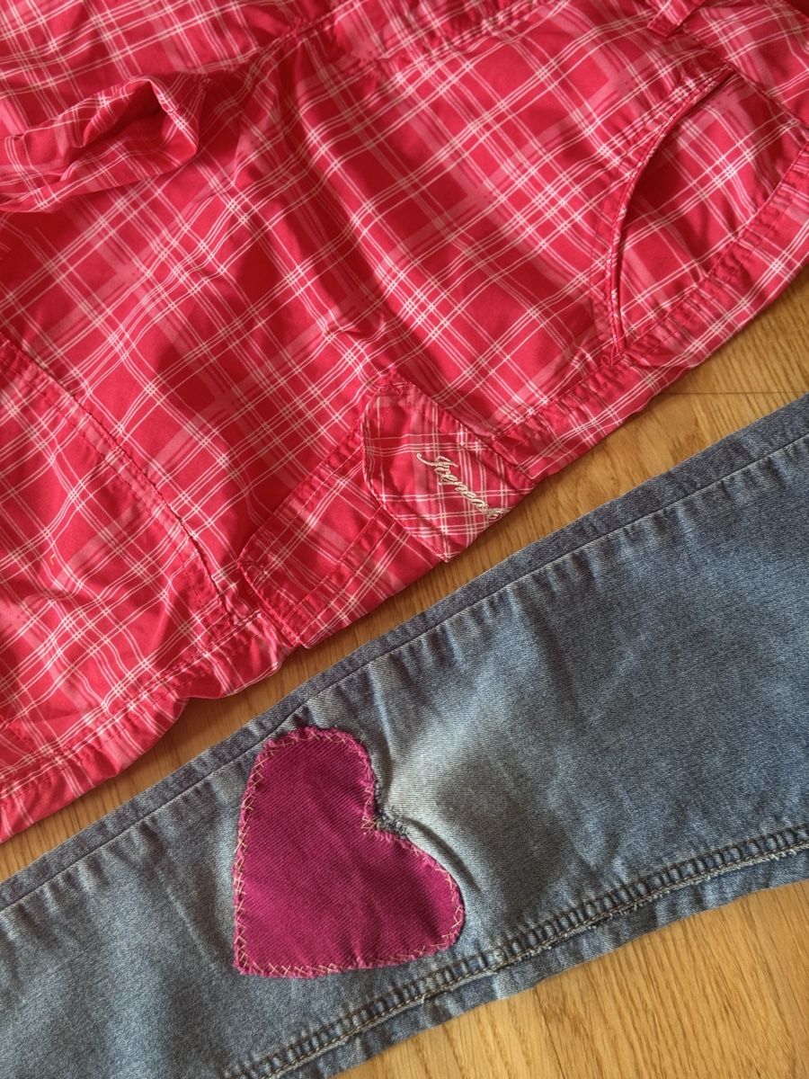 Pantaloni: 2 Mädchen Jeans | 1 Wanderhose 128 – Usato da Wädenswil venduto da dorodi 2