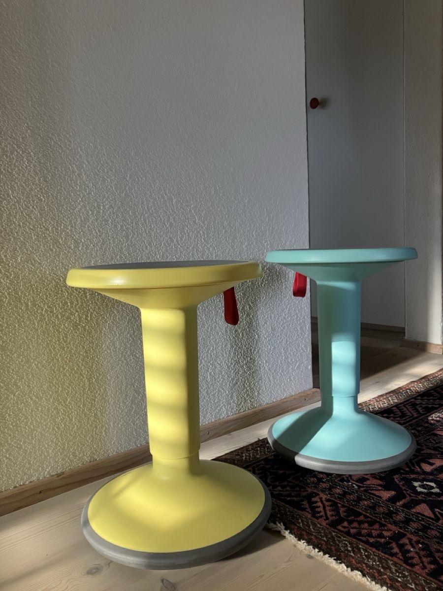 Sgabelli: 2 Hocker von Interstuhl – Usato da Uster venduto da hpth1 2