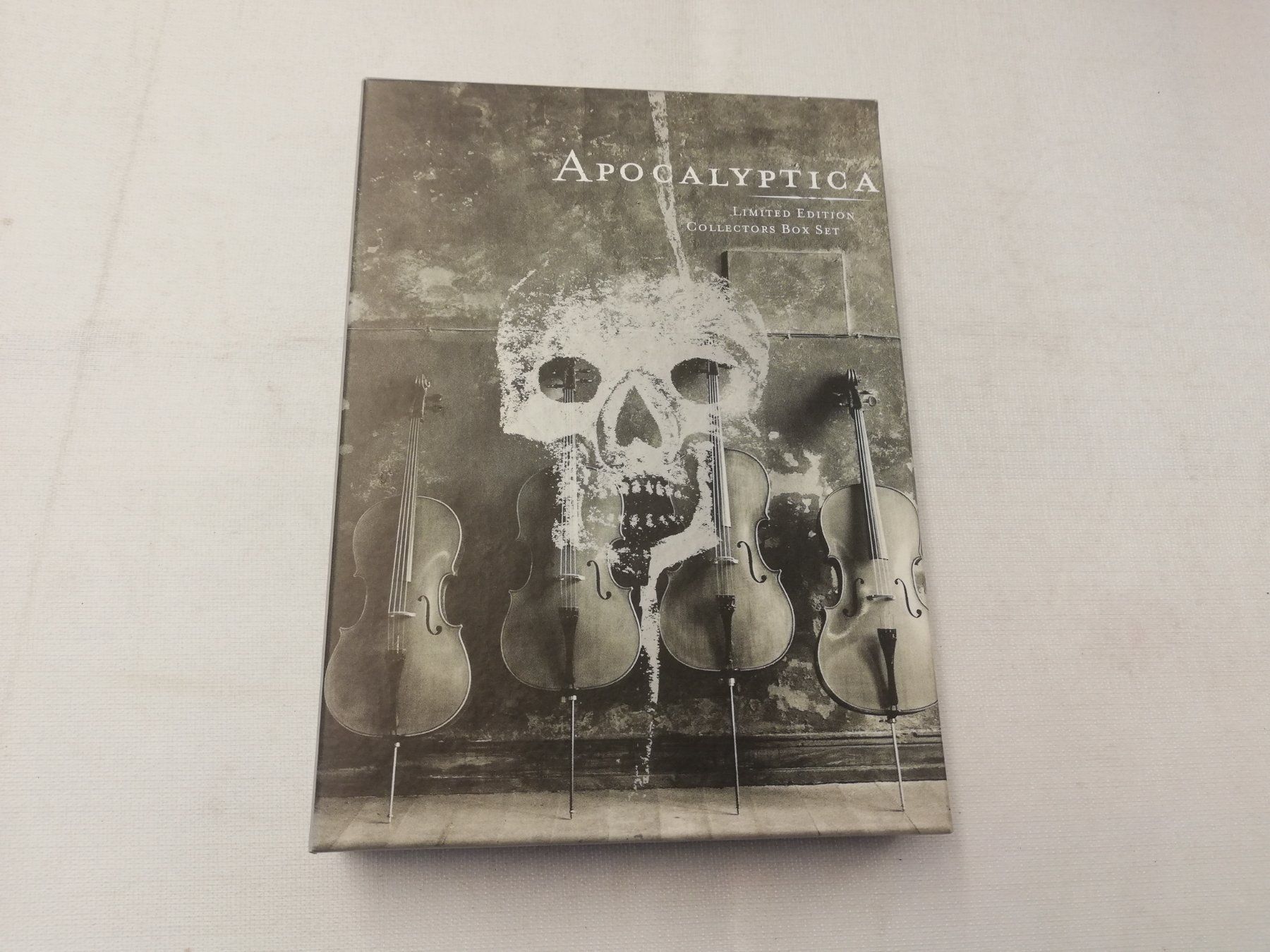 CD: APOCALYPTICA - LIMITED EDITION COLLECTIONS BOX SET – Usato da Bern venduto da Vinylsound.ch