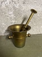 Mörser mit Stössel aus Messing