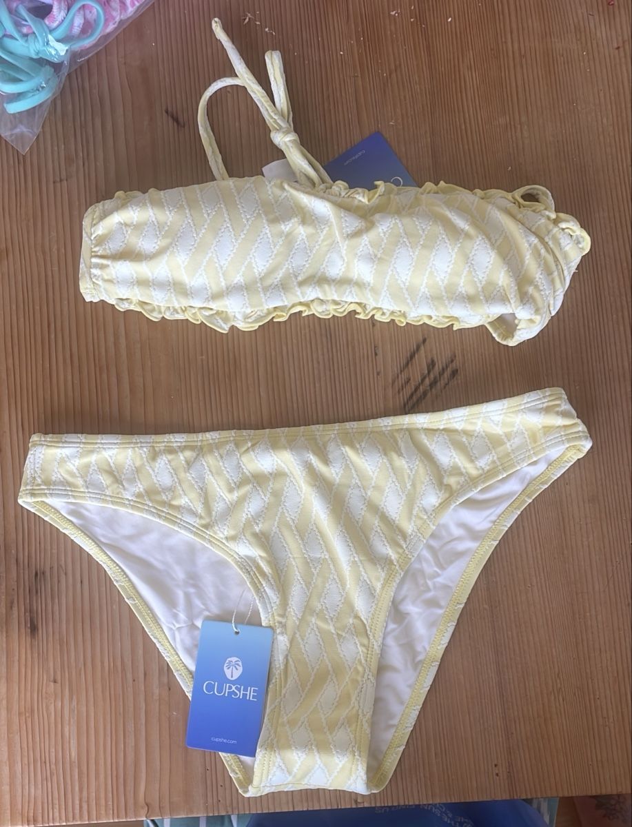 Costumi da bagno & Bikini: Bikini von cupshe – Nuovo e nell'imballaggio originale da Winterthur venduto da Schnettli