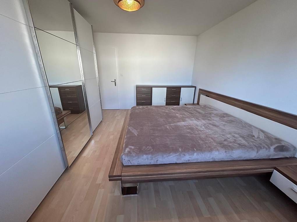 Letti: Doppelbett und Nachtschränke – Usato da Pratteln venduto da cic_tkr5