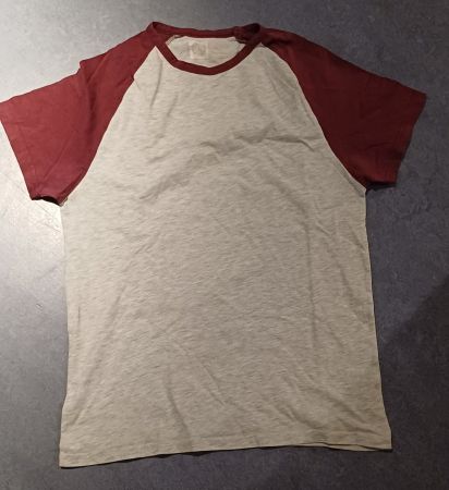 T-Shirt grau/bordeaux ca. Gr. S