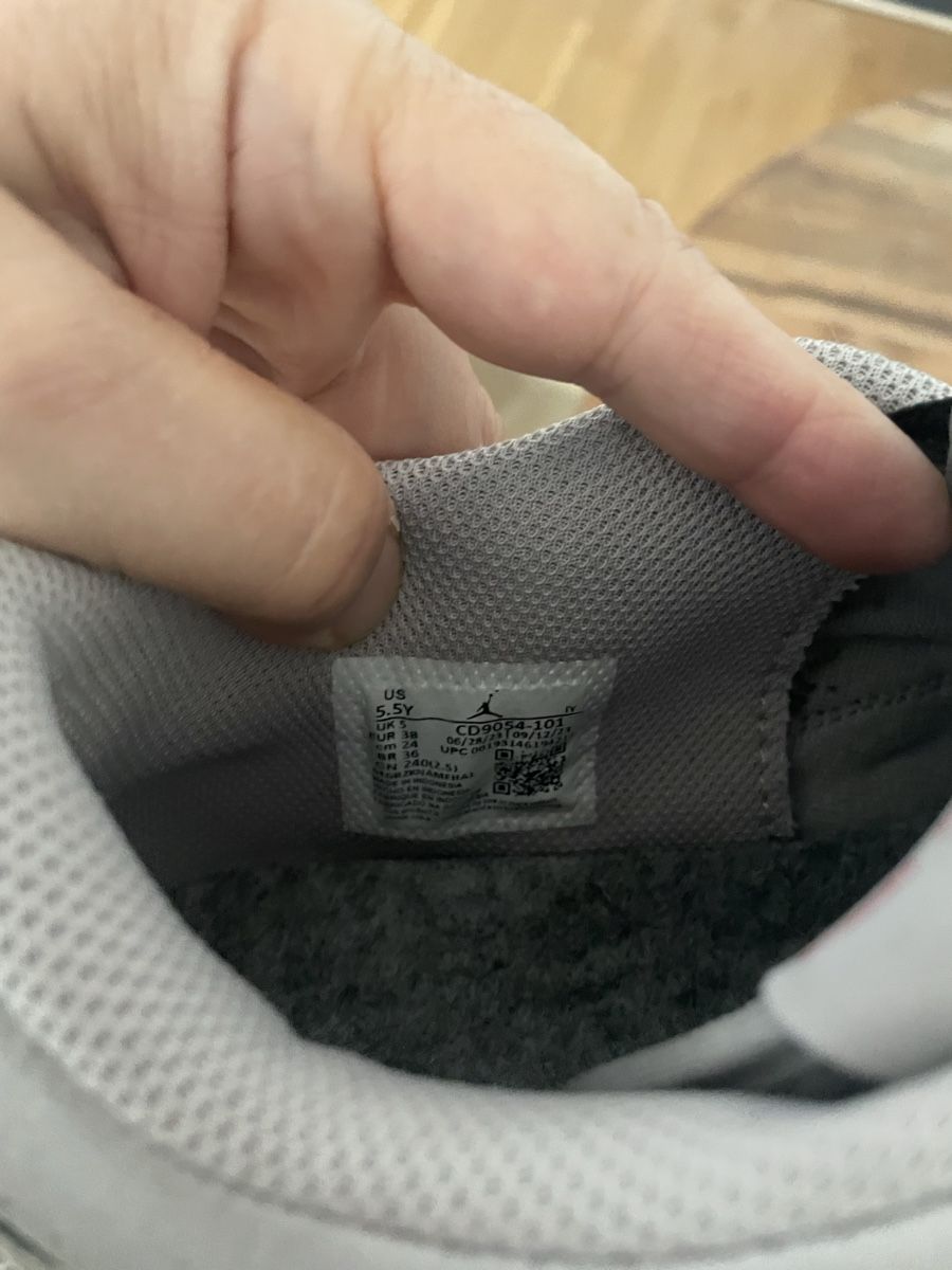Nike Scarpe per ragazzi: Nike Jordan 38 – Usato da Zürich venduto da Mothai 6