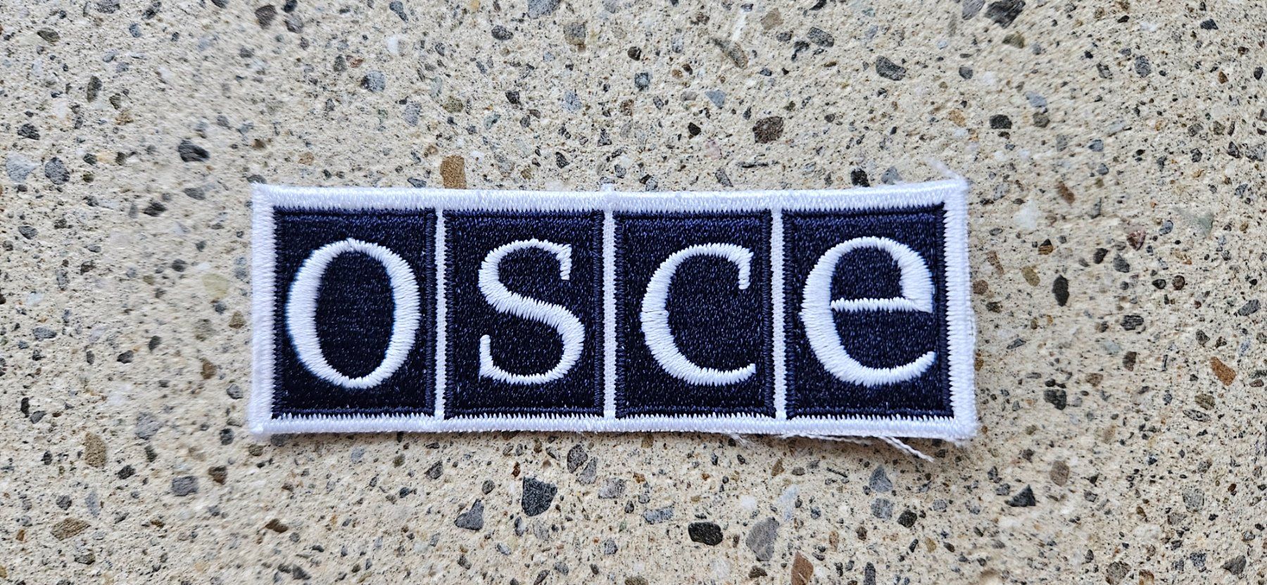 Schweizer Armee Placchette & Badge: *** OSCE Einsatz Badge *** – Nuovo e nell'imballaggio originale da Riedholz venduto da fr_sIruP