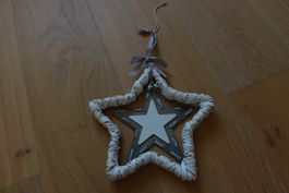 Schöner Stern im Shabby-Look aus Holz, neuwertig