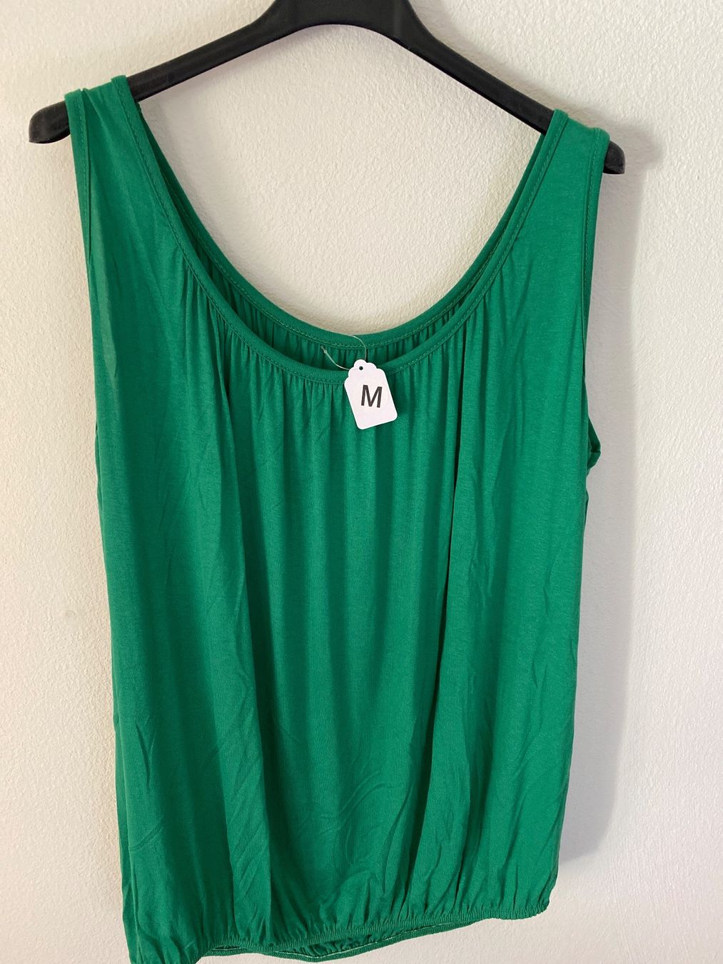 Top: TRÄGER TOP DAMEN-GRÜN – Nuovo e nell'imballaggio originale da Meienried venduto da ManuelaBoutique 2