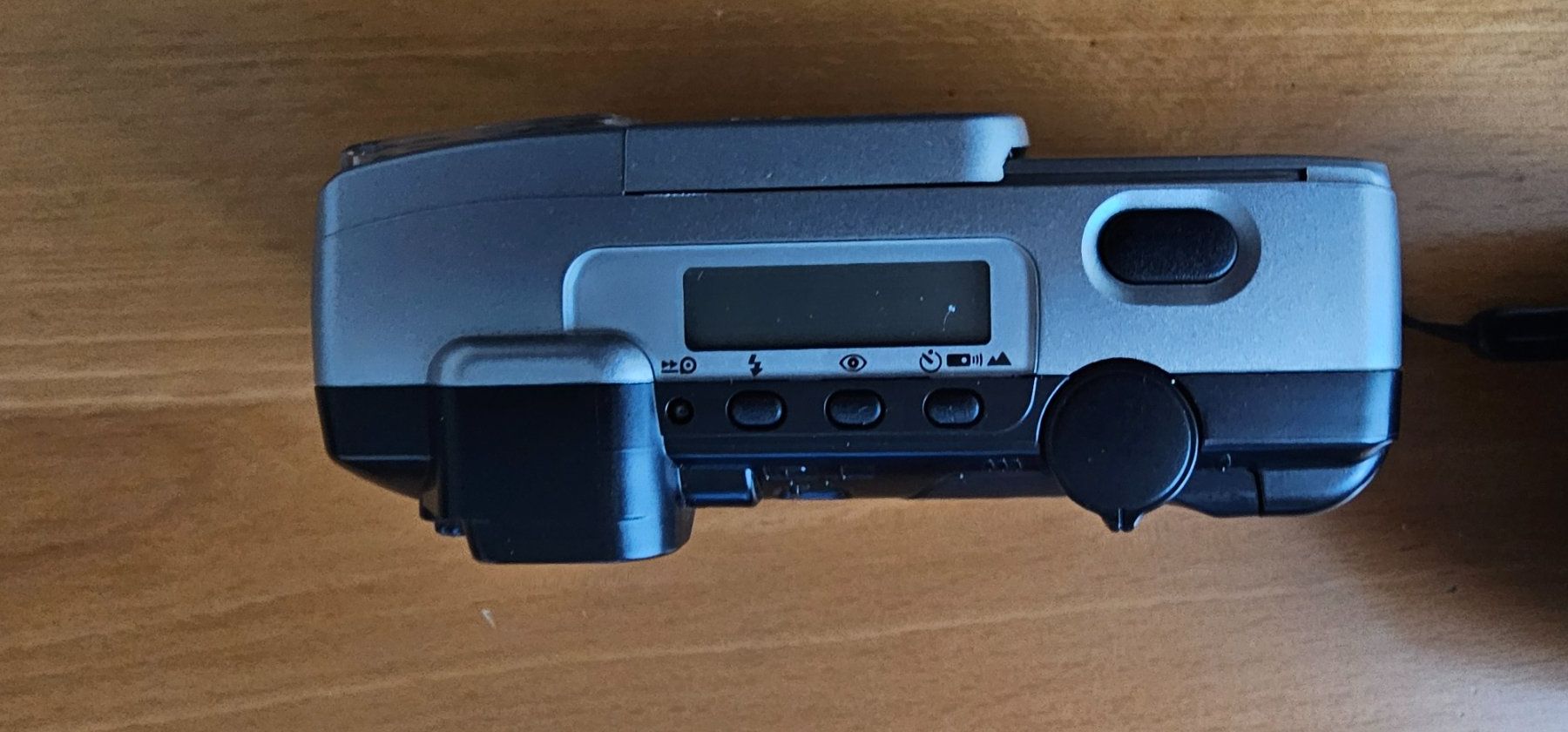 Pentax Fotocamera: Pentax Espio 90MC Kompaktkamera Analogkamera 35mm silber – Usato da Fislisbach venduto da Dakar0