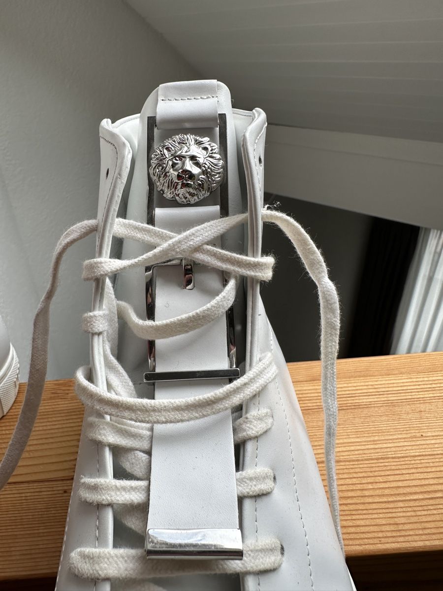 Versace Scarpe da uomo: Weisse Versace Hightop Sneaker Gr. 42 – Usato da Wittenbach venduto da mio_l5mr