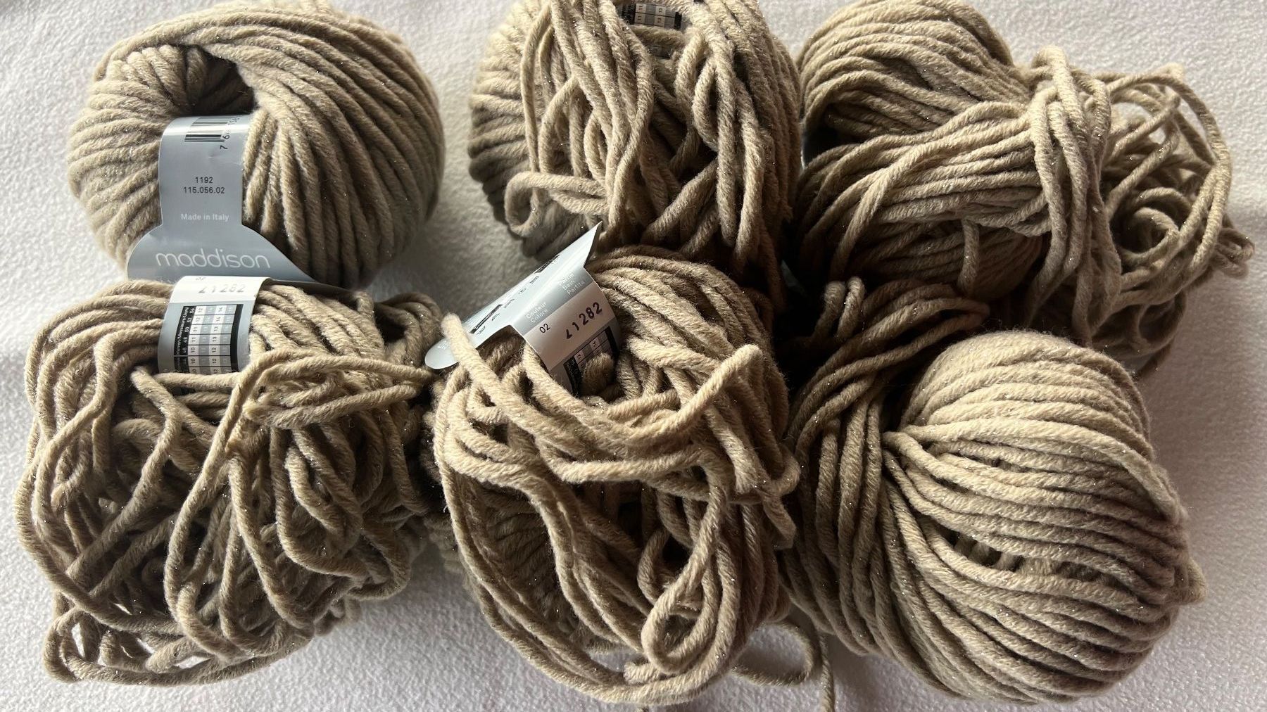 Wolle: 350 Gr. maddison Diana beige – Neu (gemäss Beschreibung) aus Schübelbach von Dolly990_2 2
