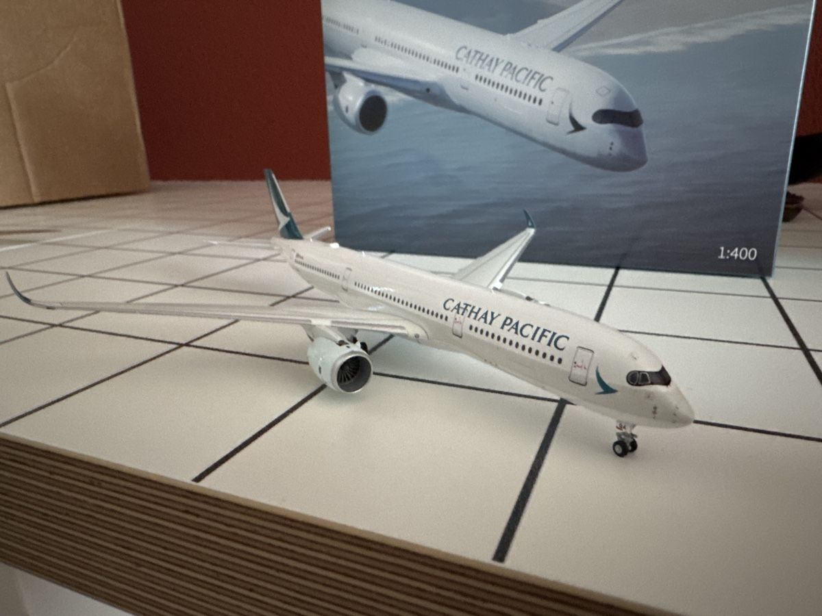 Airbus Kit di modellismo & Modellini statici: Airbus A350Cath ay Pacific 1:400 – Nuovo e nell'imballaggio originale da Baar venduto da Glurak 1
