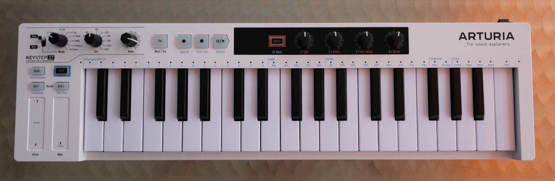 Arturia Strumenti musicali: Arturia Keystep37 (Ver. 1) MIDI-Keyboard / Controller – Usato da Basel venduto da PondstreetStudios 2