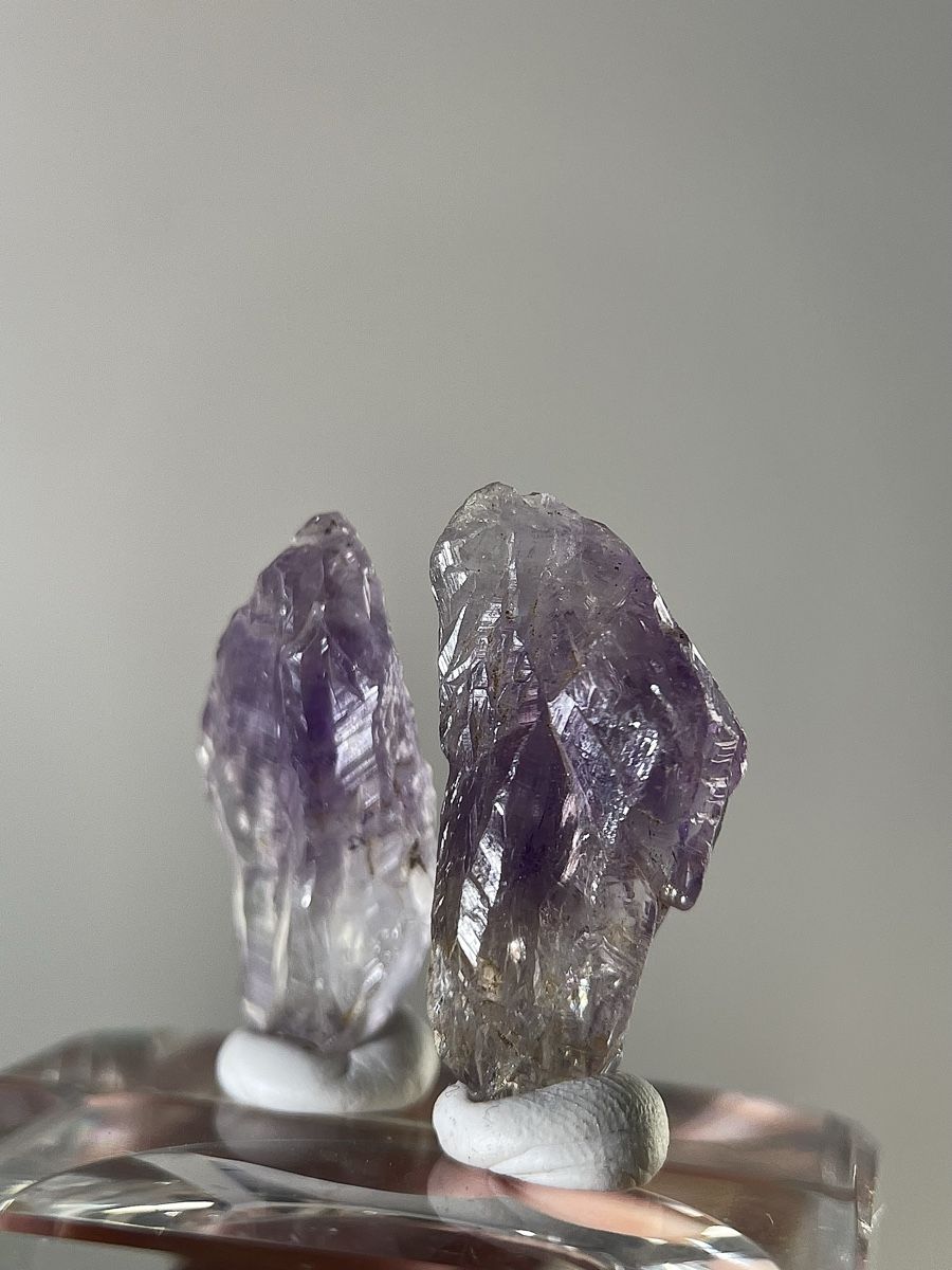 Mineralien & Heilsteine: Zwei fantastischer Struktur  Amethyst-Spitzen – Gebraucht aus Schiers von sisikristall 1