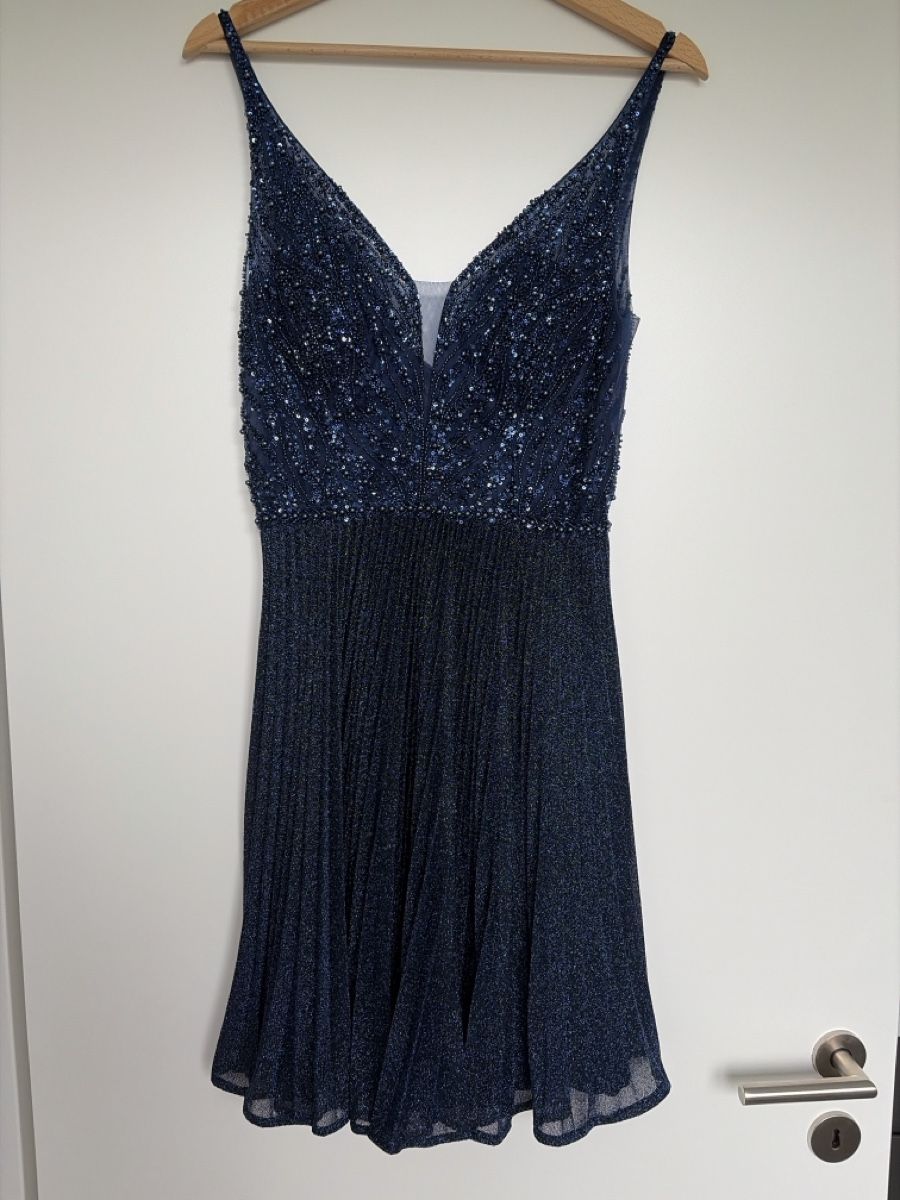 Vestiti: Swing Cocktailkleid – Nuovo e nell'imballaggio originale da St. Gallen venduto da flo_dpy9 1