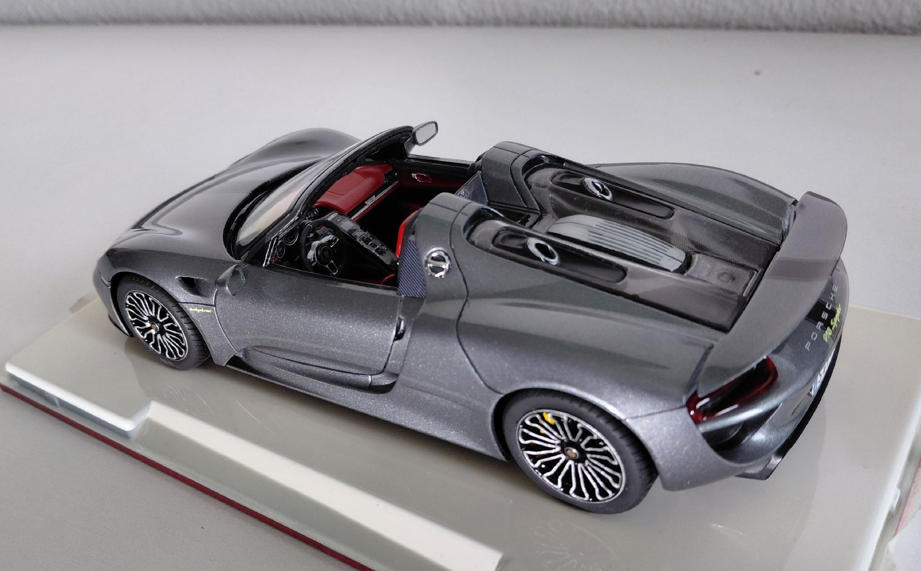 Revell Modellini d'auto: Porsche 918 Spyder – Nuovo (secondo la descrizione) da Bottenwil venduto da Toyscout 3