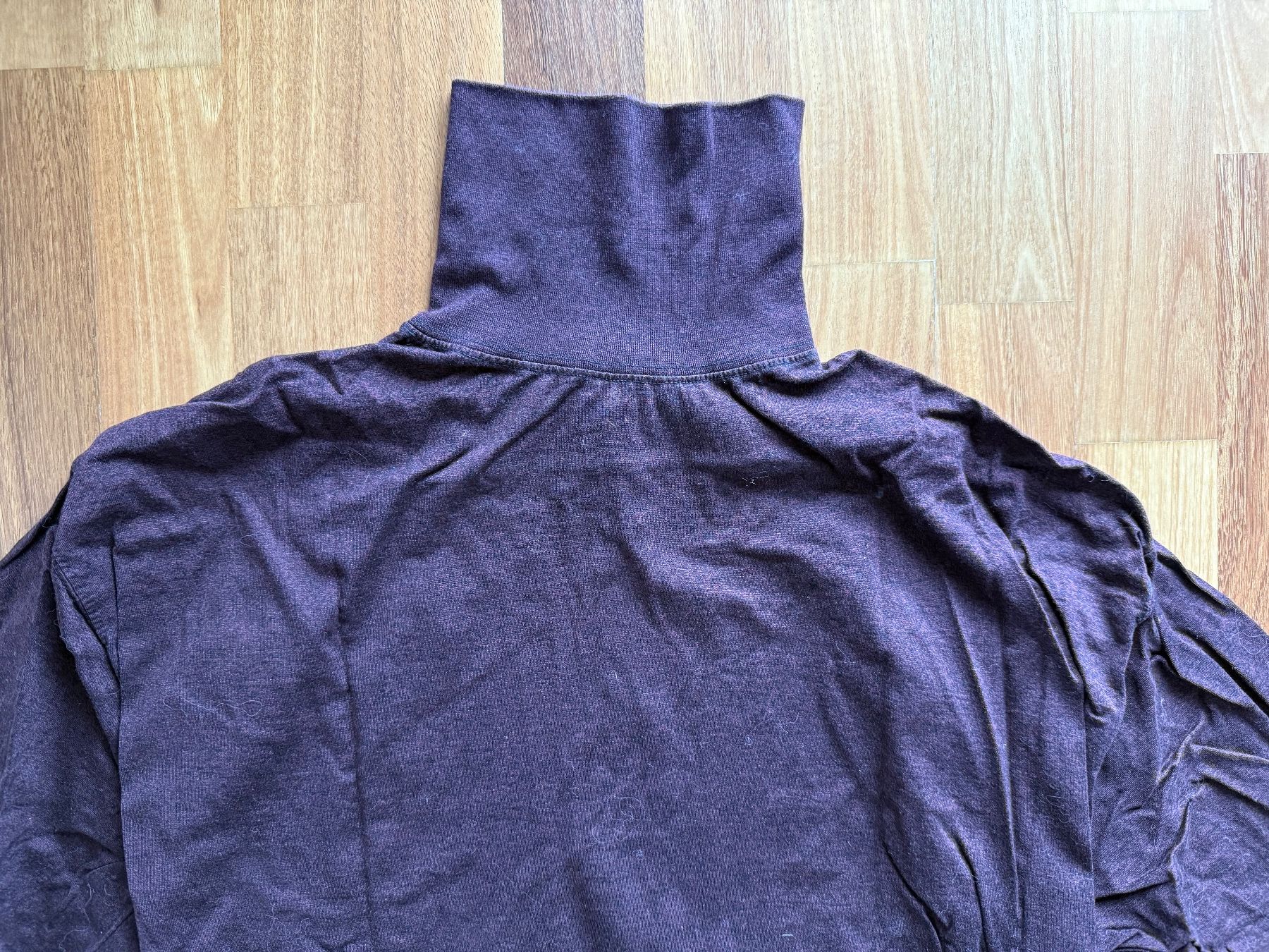 Maglioni & Felpe: Neuwertiger bordeauxrot ABRAMS Rollkragenpullover, Grösse: S – Usato da Stetten SH venduto da Urlaub 1