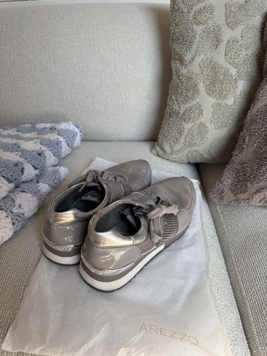 Michael Kors Damenschuhe: Michael Kors Sneakers – Gebraucht aus Winterthur von Flomiverse
