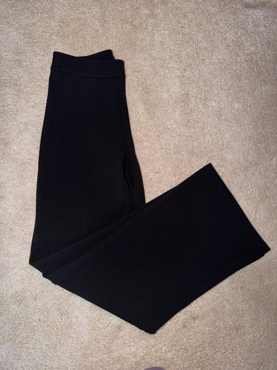 We Pantaloni: Schwarze Stoffhose WE – Usato da Niederuzwil venduto da Lisascloset