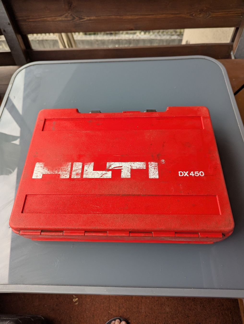 Hilti Tutti gli attrezzi: Hilti Bolzensetzgerät DX 450 – Usato da Brienz BE venduto da bar_xf2d 2