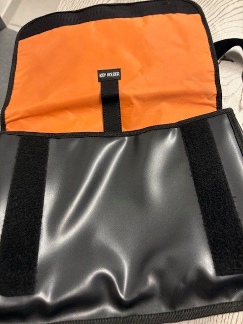 Borse: Laptoptasche / Umhängetasche 33x26 cm – Nuovo e nell'imballaggio originale da Würenlingen venduto da Delfinli1 1