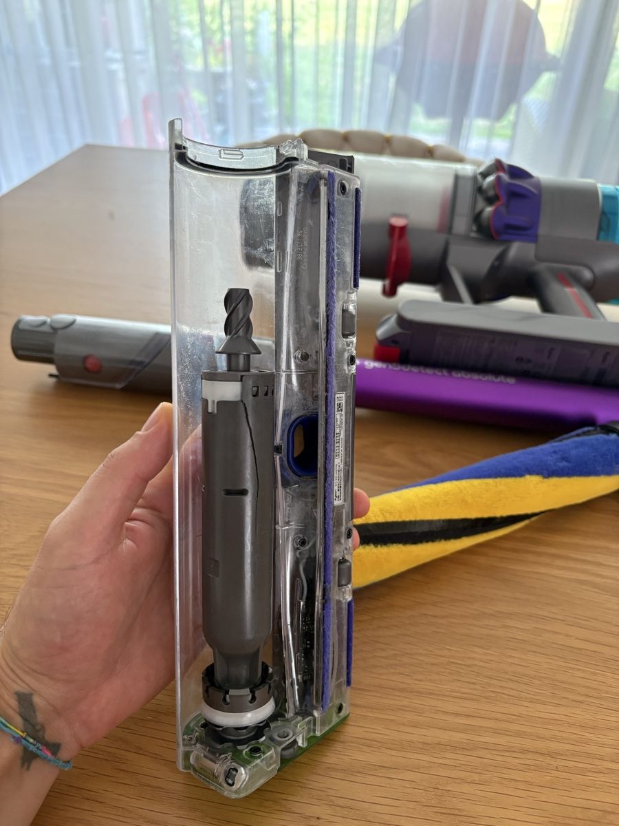 Dyson Aspirateurs & Accessoires: Dyson Gen5detect Absolute  – Défectueux à S. Antonino par LIKA91 3