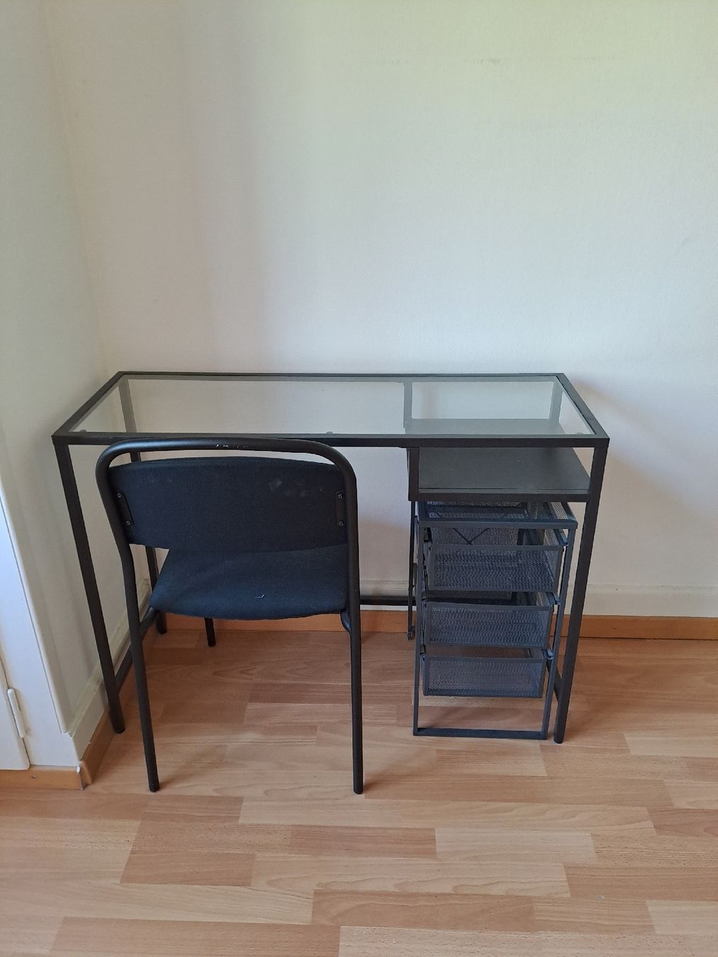 Ikea Schreibtische: Kompakter Schreibtisch – Gebraucht aus Aarau von wernli98