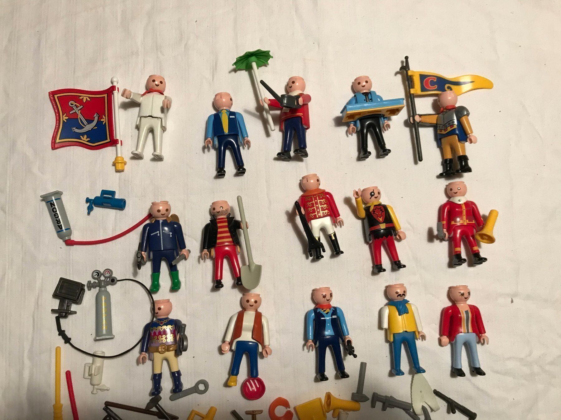 Playmobil Spielzeuge: Lot de pièces Playmobil – Gebraucht aus Ste-Croix von mjmg 1