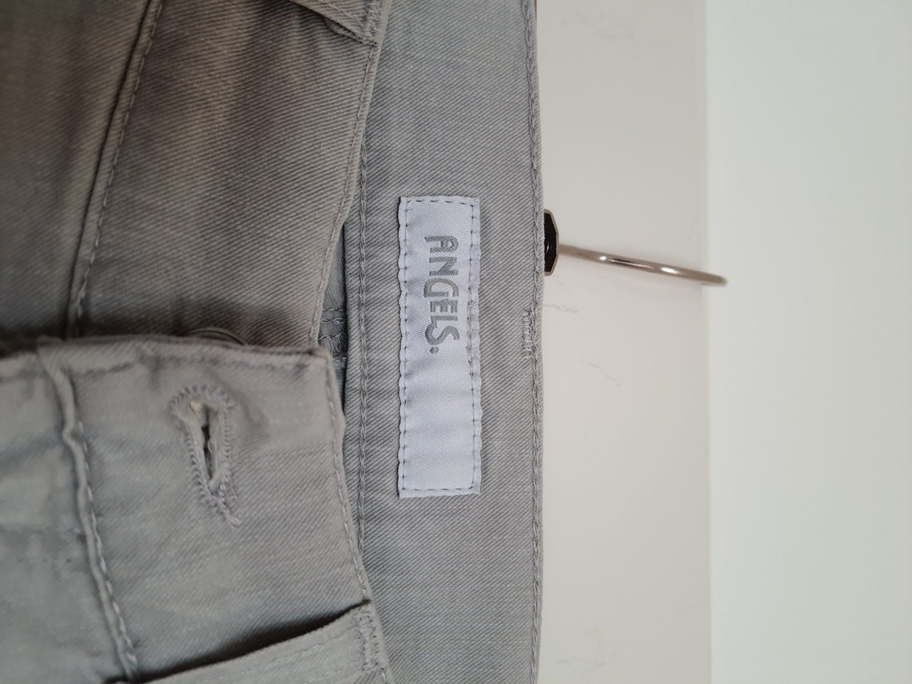 Angels Jeans: Jeans Hose Angels 3/4 – Nuovo (secondo la descrizione) da Zollikerberg venduto da Sell-Buy-it 3