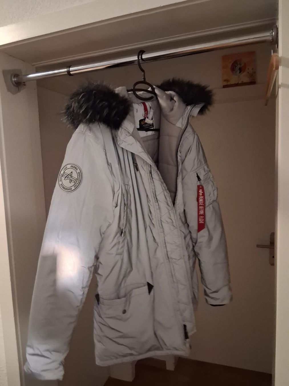 Alpha Industries Jacken: Reflektierende Alpha Industries Jacke – Gebraucht aus Rheineck von egl_5fwq 1