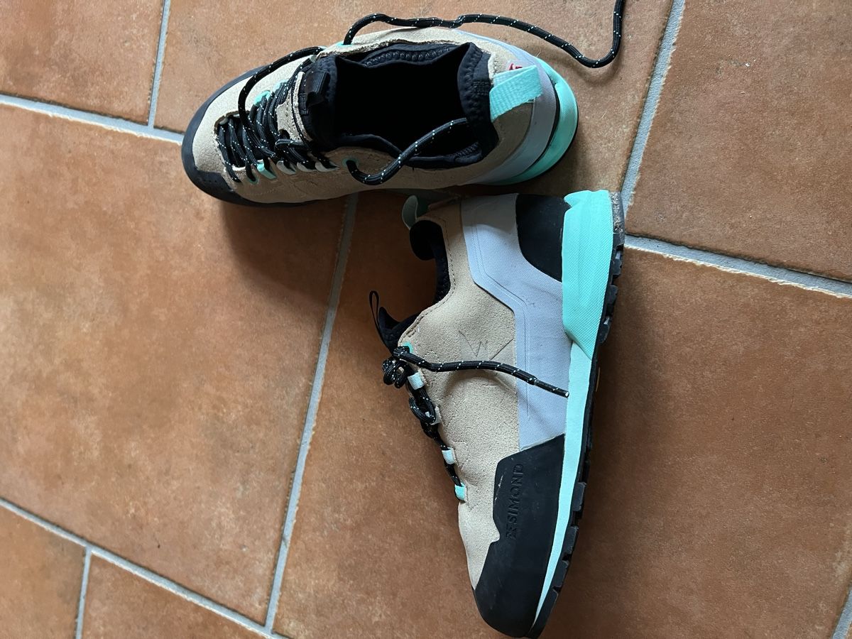 Decathlon Scarpe da donna: Decathlon Trekking / Zustiegschuh – Nuovo (secondo la descrizione) da Arboldswil venduto da CJDA 2