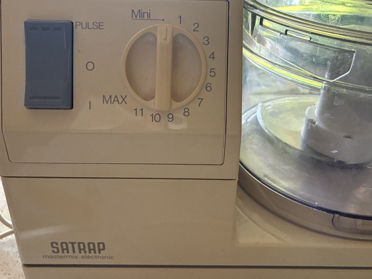 Elettrodomestici da cucina: Küchenmaschine SATRAP Mastermix-electronic mit Zubehör – Difettoso da Oberrüti venduto da Jomaru 2