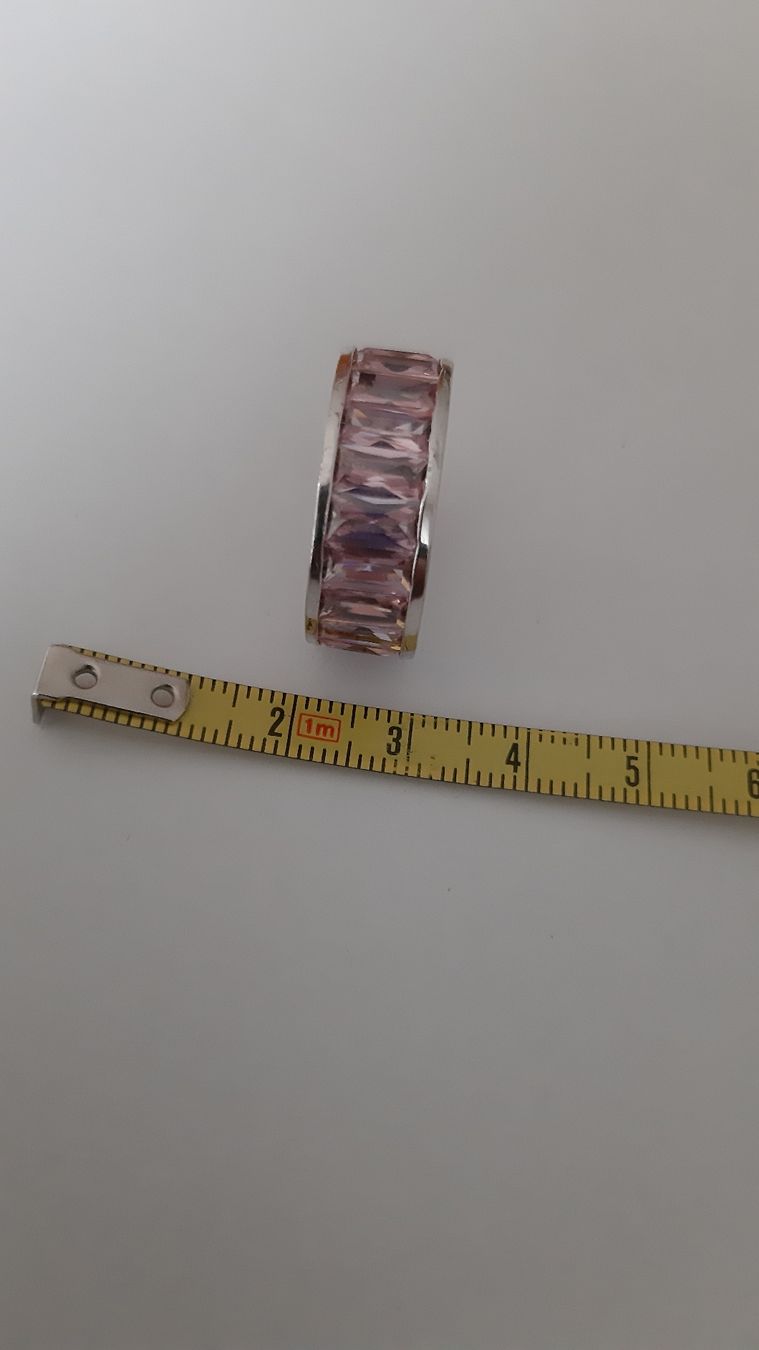 Anelli: Modischer Ring mit rosa Steinen, Grösse 58 neuwertig – Usato da St. Gallen venduto da Leika2000 2