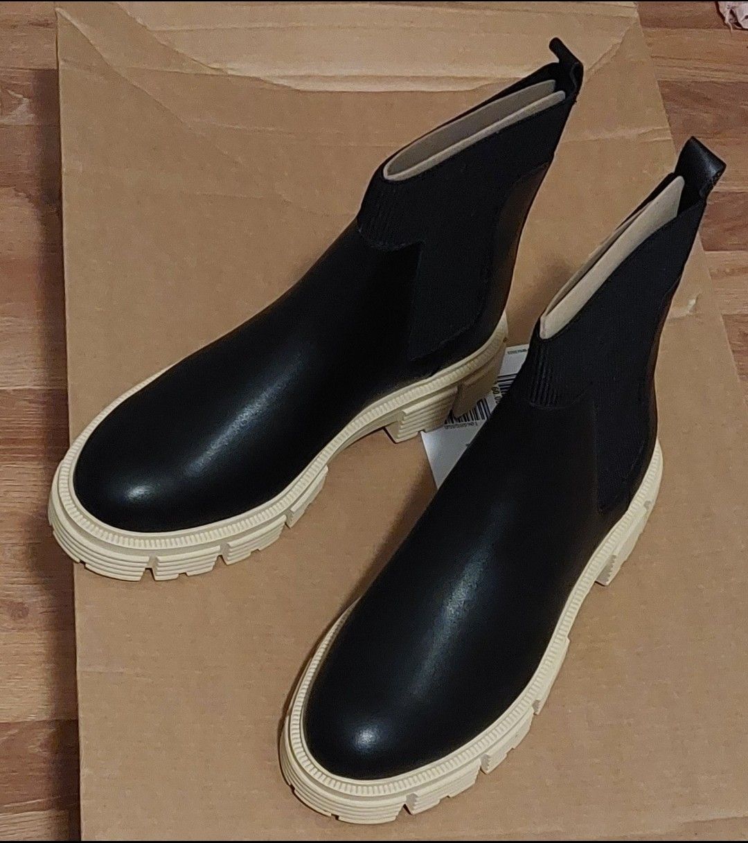 Damenschuhe: Stiefel – Neu und originalverpackt aus Wislikofen von Ana.Gomes 2