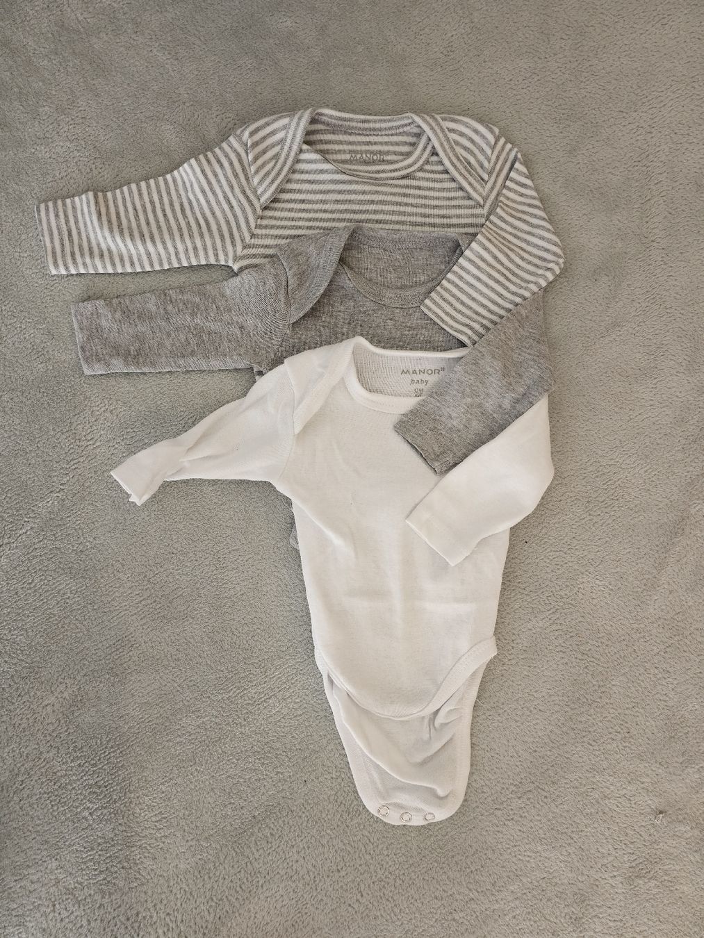 Ensembles coordonnés: Kleiderpaket newborn mit Basics – D'occasion à Volketswil par nki_k698 3