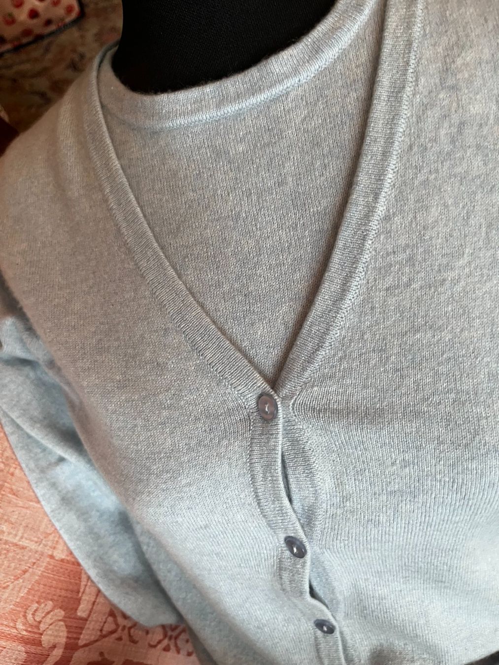 Pulls & Sweat-shirts: Cahmere Set, Pullover kurzärmlig, Jacke langärmlig, hellblau – D'occasion à Zürich par livifloli 1